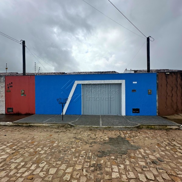 Casa 2 Quartos com Suíte no Bairro Castanheiros