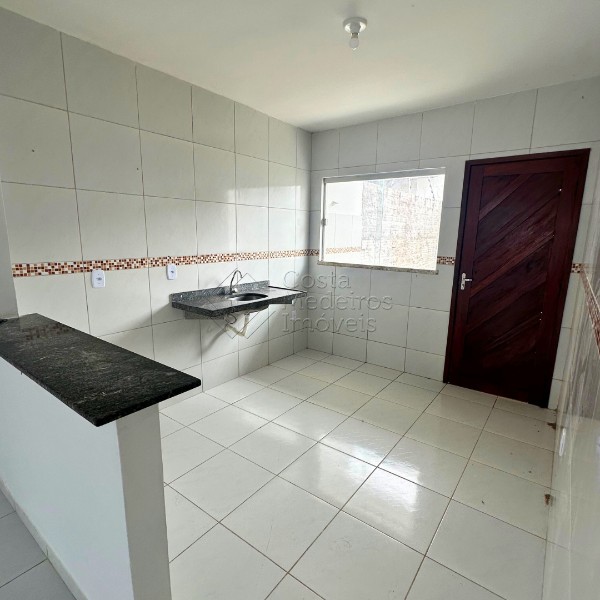 Casa 2 Quartos com Suíte no Bairro Castanheiros
