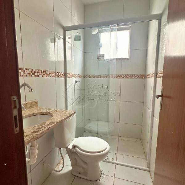 Casa 2 Quartos com Suíte no Bairro Castanheiros