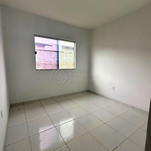 Casa 2 Quartos com Suíte no Bairro Castanheiros
