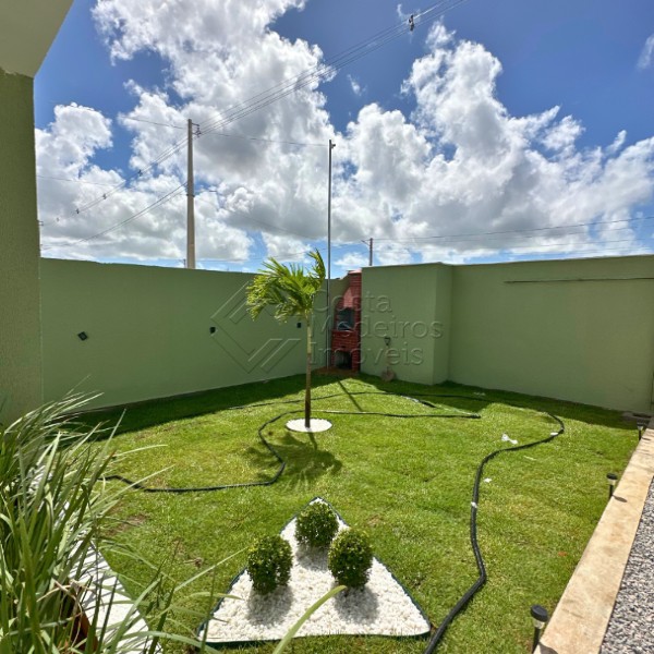 Casa à Venda no Jardim Botânico – 2 Quartos (1 Suíte)
