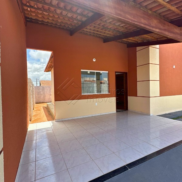 Casa à Venda no Mirantes do Potengi — 2 Quartos com Suíte e Garagem