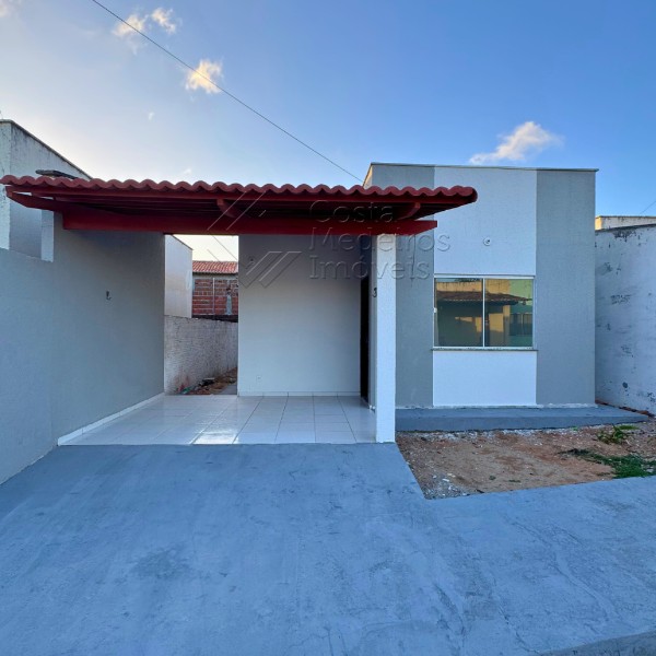 Casa à Venda no Santos Dumont - 2 Quartos (1 Suíte)