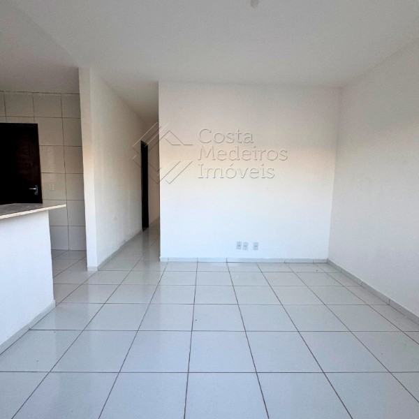 Casa à Venda no Santos Dumont - 2 Quartos (1 Suíte)