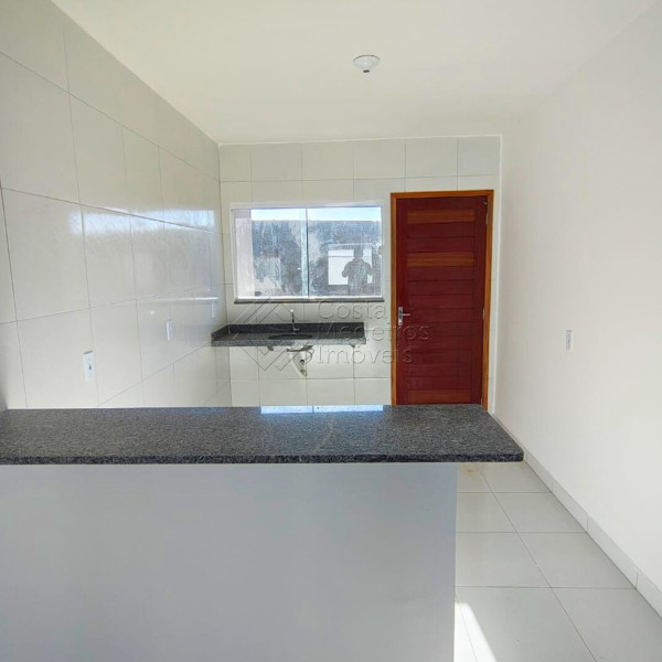 Casa à Venda no Solares de Extremoz — 2 Quartos com Suíte e Garagem