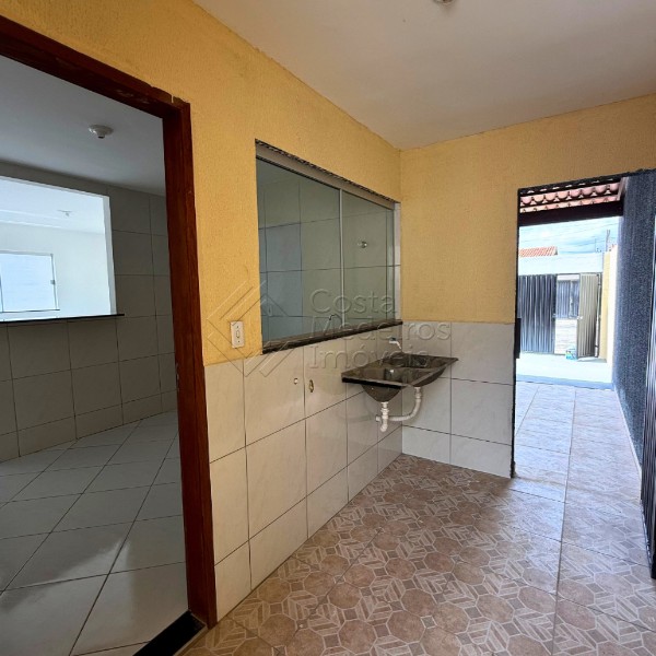 Casa Ampla em Extremoz - 3 Quartos (1 Suíte)