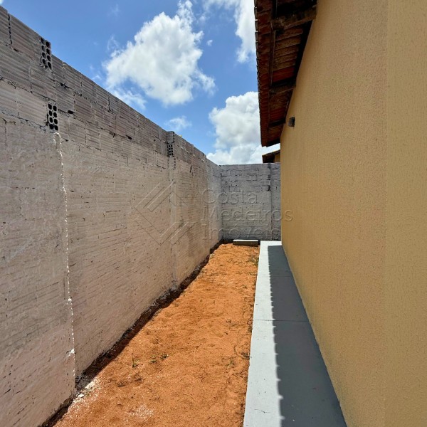 Casa Ampla em Extremoz - 3 Quartos (1 Suíte)